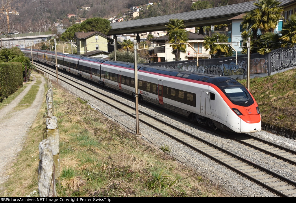 SBB pax trains, part one: long distance EMU single deck train